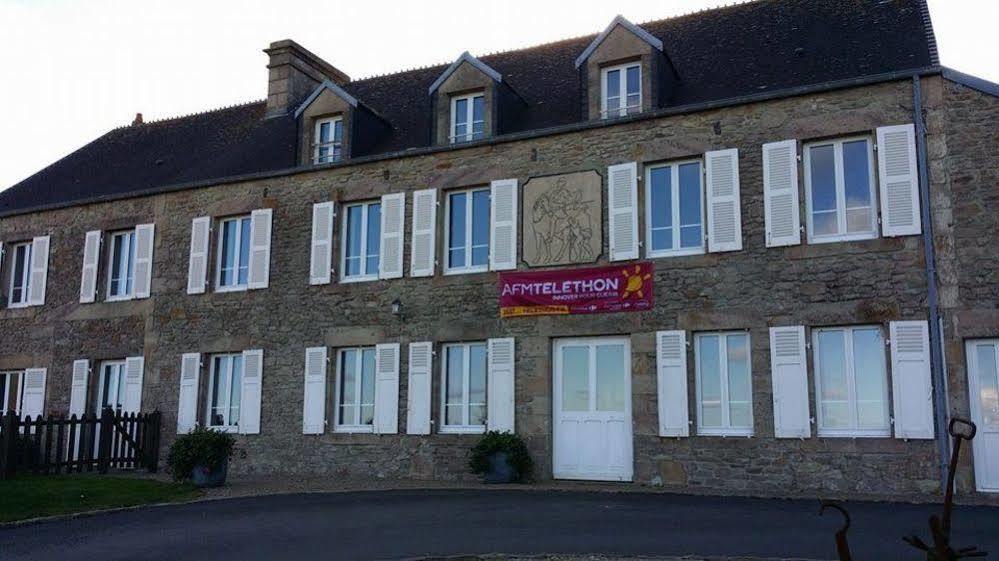La Roche Du Marais Hotel Omonville-la-Petite Екстериор снимка