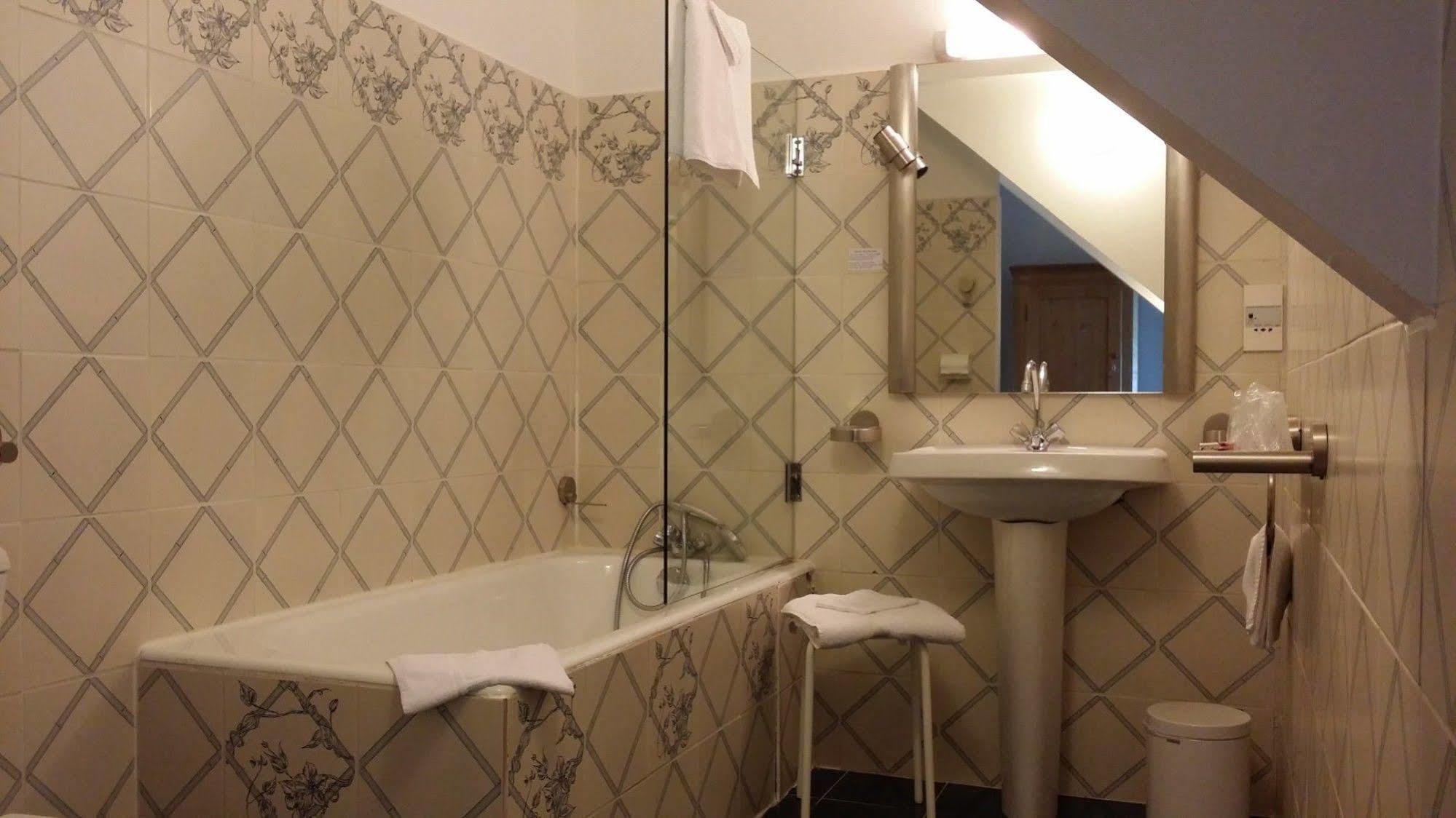 La Roche Du Marais Hotel Omonville-la-Petite Екстериор снимка