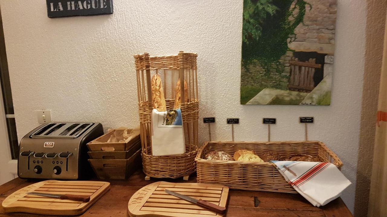 La Roche Du Marais Hotel Omonville-la-Petite Екстериор снимка